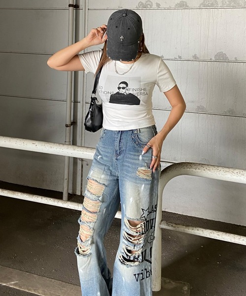 non-hedge(ノンヘッジ)の「デニムロゴダメージストレートパンツ(デニムパンツ・レディース・ブルー・S/M)」の16枚目の写真