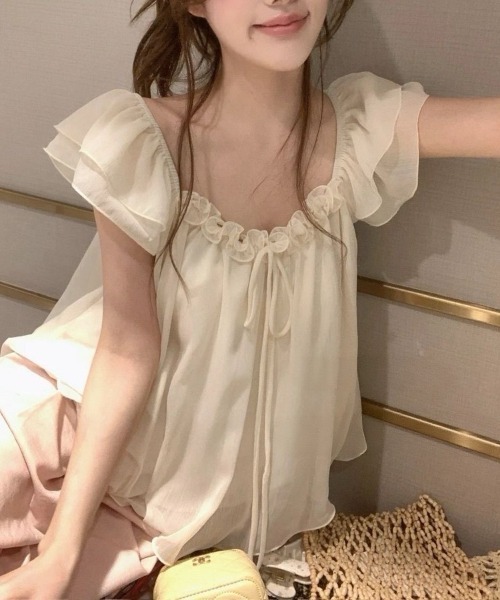Beststore(ベストストア)の「シフォンブラウス フリル パフスリーブ リボン チュニック 半袖 トップス フェミニン ガーリー(シャツ/ブラウス・レディース・アイボリー/ピンク・FREE)」の1枚目の写真