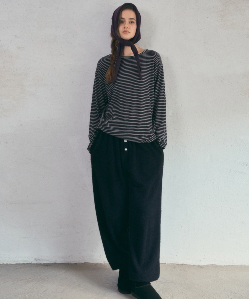 OURNOSTALGIA(アワー ノスタルジア)の「Merino Wool Stripe T-shirt_Charcoal(O25-TP24)(Tシャツ/カットソー・レディース・チャコール・FREE)」の3枚目の写真