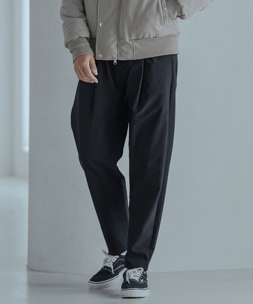 Magine(マージン)の「mp15245-Twill-Textured Nylon Stretch One-Tuck Easy Pants タックイージーパンツ(MGN-263-021)(その他パンツ・メンズ・ブラック/グレイッシュベージュ/チャコール・44/46/48)」の5枚目の写真