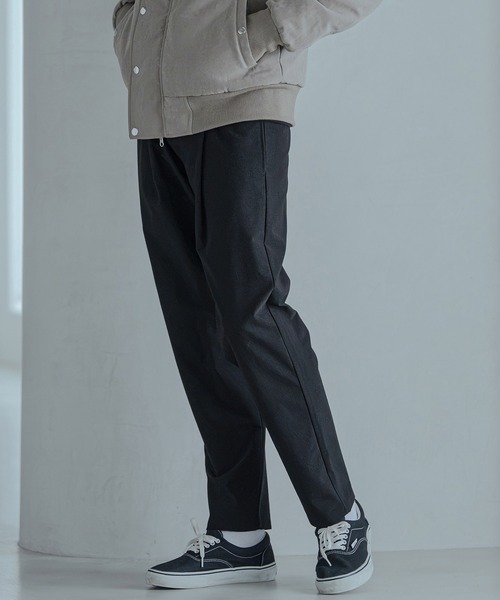 Magine(マージン)の「mp15245-Twill-Textured Nylon Stretch One-Tuck Easy Pants タックイージーパンツ(MGN-263-021)(その他パンツ・メンズ・ブラック/グレイッシュベージュ/チャコール・44/46/48)」の6枚目の写真