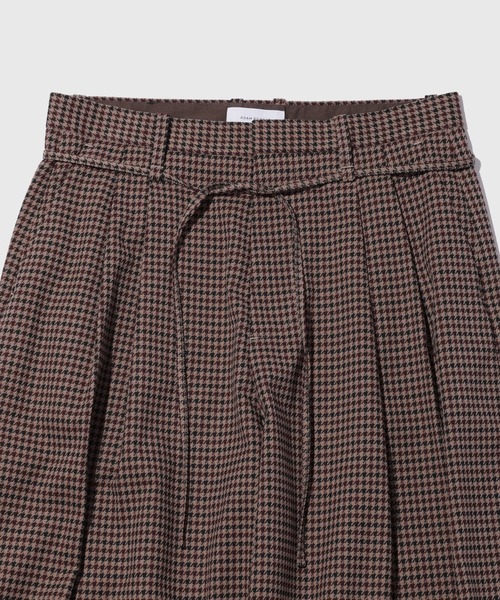 ADAM ET ROPE'(アダムエロペ)の「ガンクラブチェックバギースラックス(スラックス・メンズ・ベージュ系その他/ブラウン・M/L)」の12枚目の写真