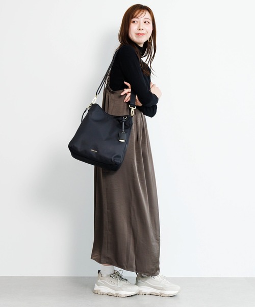 Jewelna Rose(ジュエルナローズ)の「ルフィーヌ 2wayショルダーバッグ 16342(ショルダーバッグ・レディース・グレイッシュベージュ/ダークグレー/ブラック・FREE)」の5枚目の写真