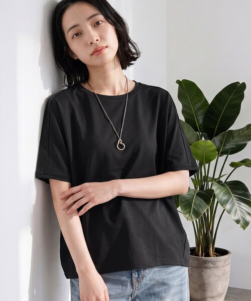 Dessin(デッサン)の「【汗シミ防止/UVカット】ドルマンスリーブ プルオーバー(Tシャツ/カットソー・レディース・ブラック/ボルドー/ブルー/グレー/ブラウン系その他・01/03/02)」の14枚目の写真