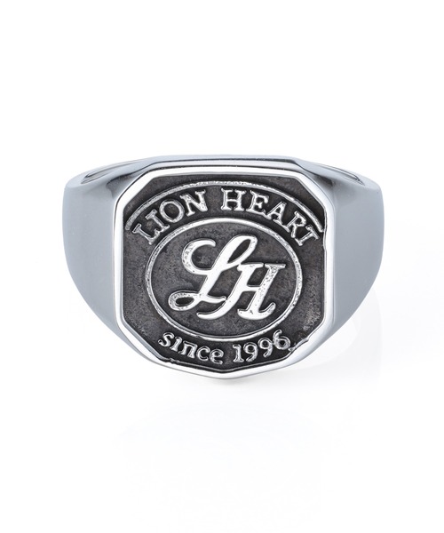 LION HEART(ライオンハート)の「【限定展開】“LH-1”エンブレムシグネットリング/サージカルステンレス(金属アレルギー対応)【LION HEART / ライオンハート】(リング・メンズ・シルバー・23号/21号/19号/17号/15号/13号)」の2枚目の写真