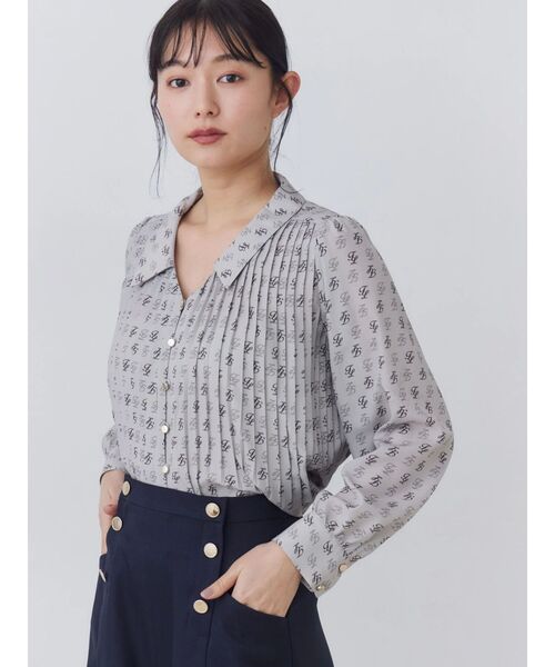 TONAL(トーナル)の「TLモノグラムボウタイプリーツブラウス(シャツ/ブラウス・レディース・ベージュ/ブラック・MEDIUM)」の21枚目の写真