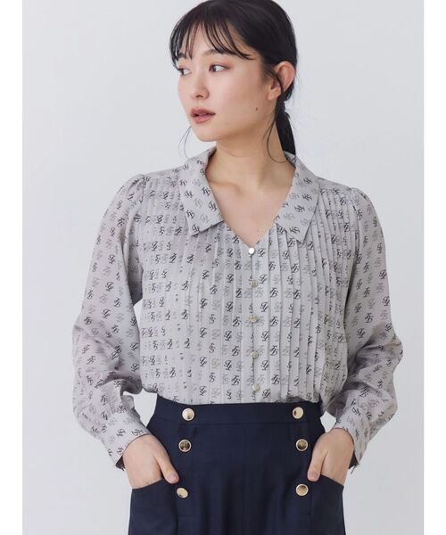 TONAL(トーナル)の「TLモノグラムボウタイプリーツブラウス(シャツ/ブラウス・レディース・ベージュ/ブラック・MEDIUM)」の19枚目の写真