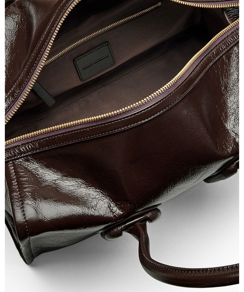 MARC JACOBS(マークジェイコブス)の「THE CRINKLE BABE CITY TOTE/ザ クリンクル ベイブ シティ トート バッグ(ショルダーバッグ・レディース・ダークブラウン・ONE SIZE)」の6枚目の写真