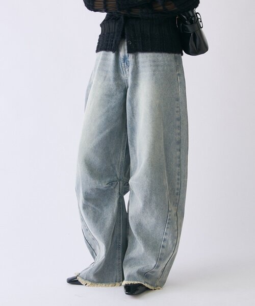 goocy(グーシー)の「裾フリンジカーブデニム(デニムパンツ・レディース・ブルー/ブラック・SMALL/MEDIUM)」の1枚目の写真