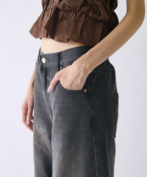 goocy(グーシー)の「裾フリンジカーブデニム(デニムパンツ・レディース・ブルー/ブラック・SMALL/MEDIUM)」の19枚目の写真