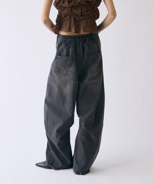goocy(グーシー)の「裾フリンジカーブデニム(デニムパンツ・レディース・ブルー/ブラック・SMALL/MEDIUM)」の15枚目の写真