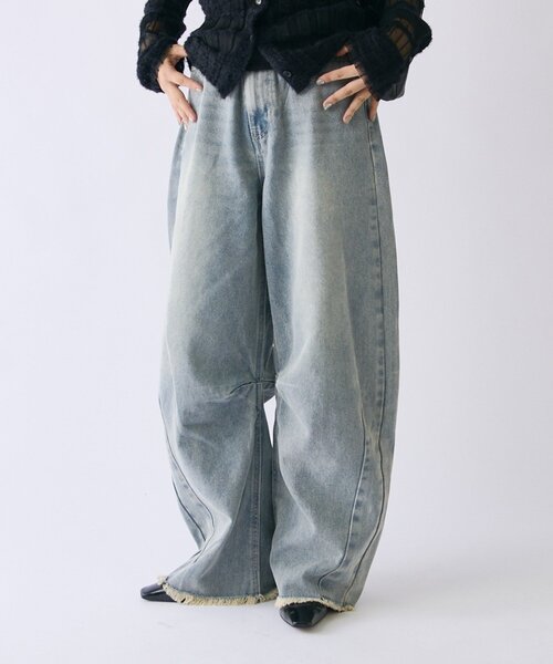 goocy(グーシー)の「裾フリンジカーブデニム(デニムパンツ・レディース・ブルー/ブラック・SMALL/MEDIUM)」の10枚目の写真