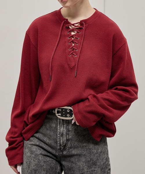Alfred Alex(アルフレッドアレックス)の「【Alfred Alex】Lace-Up Waffle L/S Tee / レースアップネック ワッフルロンT(Tシャツ/カットソー・メンズ・チャコール/ワインレッド/オリーブ/ブラック・L/M)」の4枚目の写真