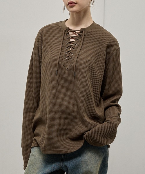 Alfred Alex(アルフレッドアレックス)の「【Alfred Alex】Lace-Up Waffle L/S Tee / レースアップネック ワッフルロンT(Tシャツ/カットソー・メンズ・チャコール/ワインレッド/オリーブ/ブラック・L/M)」の17枚目の写真