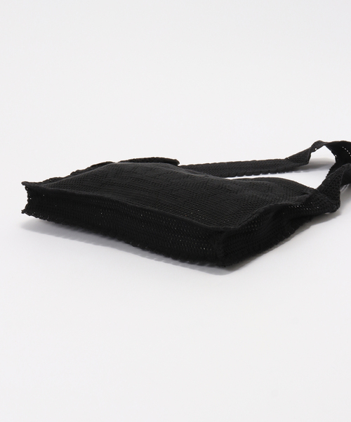 Nananita(ナナニータ)の「nananita/ナナニータ FOUNTAIN CROCHET BAG MP001-00004/00002(クラッチバッグ・レディース・ホワイト/ブラック・FREE)」の4枚目の写真
