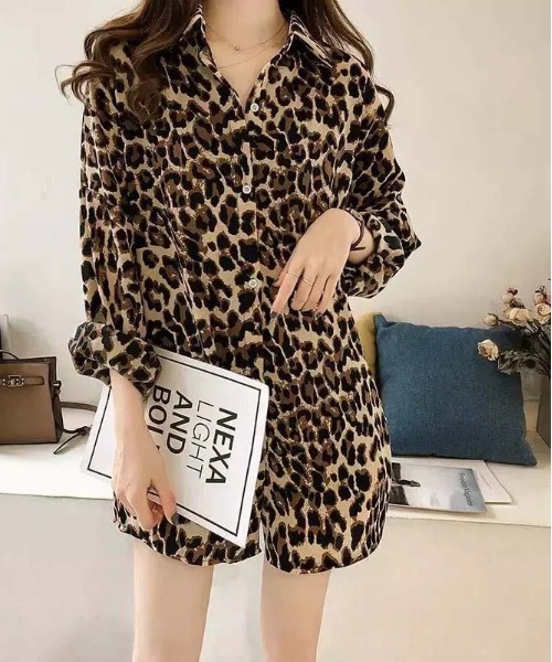 VENCEEXCHANGE(ヴァンスエクスチェンジ)の「ヒョウ柄ロングシャツ(シャツ/ブラウス・レディース・ブラウン・M/L)」の2枚目の写真