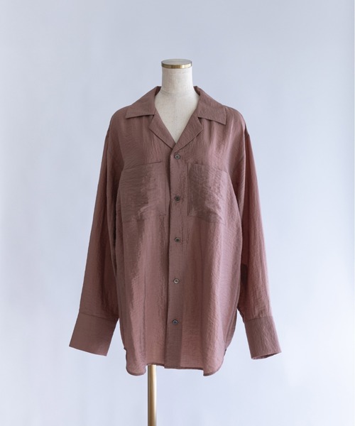 EN NEUME(エンノイム)の「Silk-Like Oversized Shirt(シャツ/ブラウス・レディース・ベージュ/ブラウン/イエロー・FREE)」の2枚目の写真