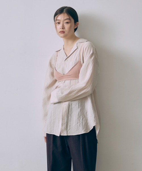 EN NEUME(エンノイム)の「Silk-Like Oversized Shirt(シャツ/ブラウス・レディース・ベージュ/ブラウン/イエロー・FREE)」の8枚目の写真