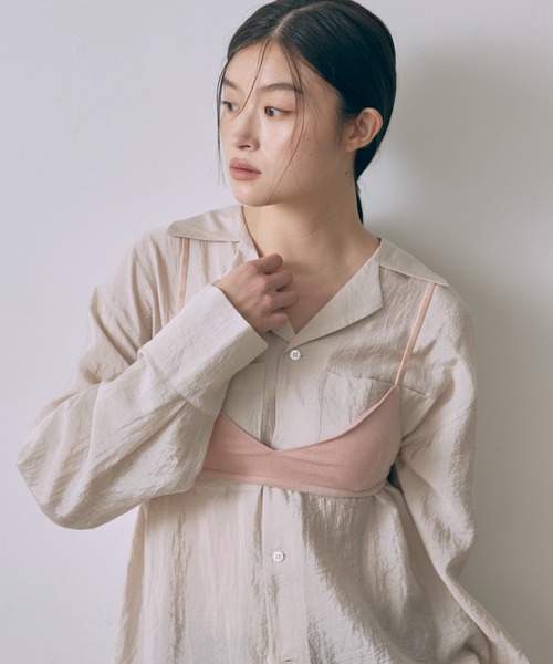 EN NEUME(エンノイム)の「Silk-Like Oversized Shirt(シャツ/ブラウス・レディース・ベージュ/ブラウン/イエロー・FREE)」の6枚目の写真
