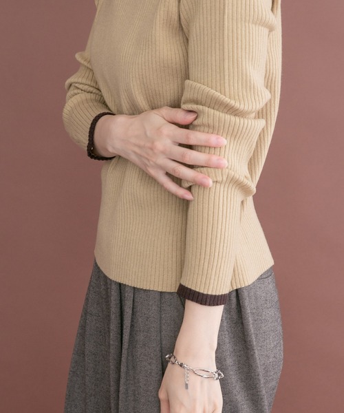 ITEMS URBANRESEARCH(アイテムズ アーバンリサーチ)の「リブ配色ハイネックニット(ニット/セーター・レディース・イエロー/ブラック/オフホワイト/ミント/グレー・FREE)」の7枚目の写真