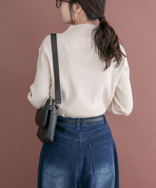 ITEMS URBANRESEARCH(アイテムズ アーバンリサーチ)の「リブ配色ハイネックニット(ニット/セーター・レディース・イエロー/ブラック/オフホワイト/ミント/グレー・FREE)」の13枚目の写真