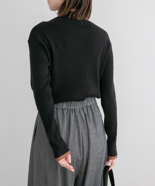 ITEMS URBANRESEARCH(アイテムズ アーバンリサーチ)の「リブ配色ハイネックニット(ニット/セーター・レディース・イエロー/ブラック/オフホワイト/ミント/グレー・FREE)」の21枚目の写真