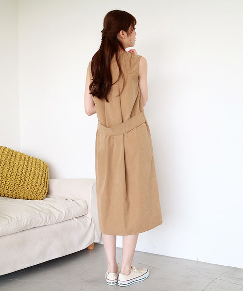 N.(N. Natural Beauty Basic)(エヌエヌナチュラルビューティーベーシック)の「Vネックピーチサックワンピース(ワンピース・レディース・ベージュ/ネイビー/カーキ・MEDIUM)」の22枚目の写真