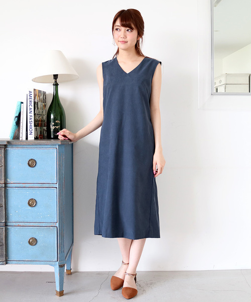 N.(N. Natural Beauty Basic)(エヌエヌナチュラルビューティーベーシック)の「Vネックピーチサックワンピース(ワンピース・レディース・ベージュ/ネイビー/カーキ・MEDIUM)」の10枚目の写真