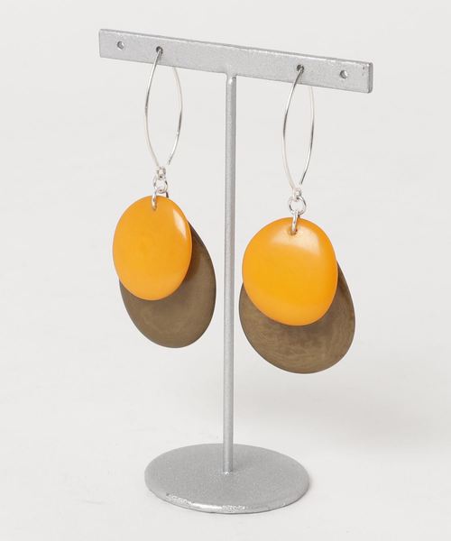 KU-CROISSANT(クークロワッサン)の「【NODOVA】Paris HAVANE ピアス(ピアス(両耳用)・レディース・パープル/イエロー/グリーン/ブルー/アイボリー/ネイビー/ブラウン/レッド/マルチ/ピンク/ターコイズブルー/グレー/オレンジ/オリーブ/ホワイト/ライトブルー/ダークブルー/アクア/テラコッタ/ダークグレー/ブラウン系その他・ONE SIZE)」の8枚目の写真