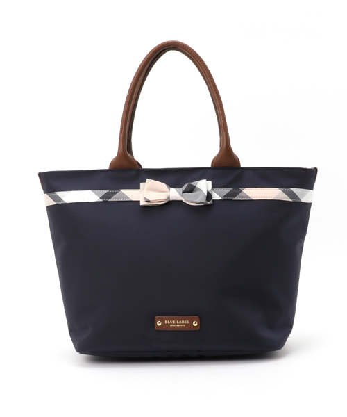BLUE LABEL CRESTBRIDGE（ブルーレーベルクレストブリッジ）の「クレストブリッジチェックリボントートバッグ　ラージ（トートバッグ・レディース・ブラック/ネイビー・X）」の2枚目の写真