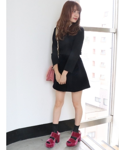 dazzlin（ダズリン）の「グッドガールトップス（Tシャツ/カットソー・レディース・ブラック/グレー/キャメル/ボルドー・MEDIUM/SMALL）」の11枚目の写真