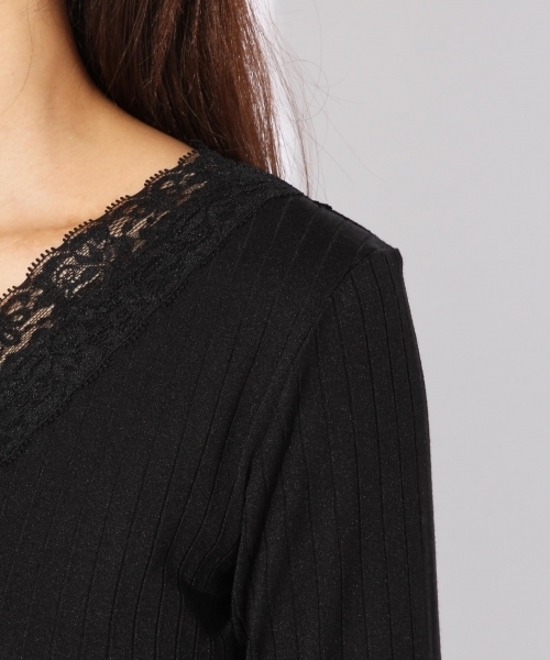 niko and...（ニコアンド）の「テレコレース付きVネックTシャツ【niko and ...】（Tシャツ/カットソー・レディース・ピンク/ブラック/オフホワイト/グレー・LARGE/MEDIUM）」の13枚目の写真