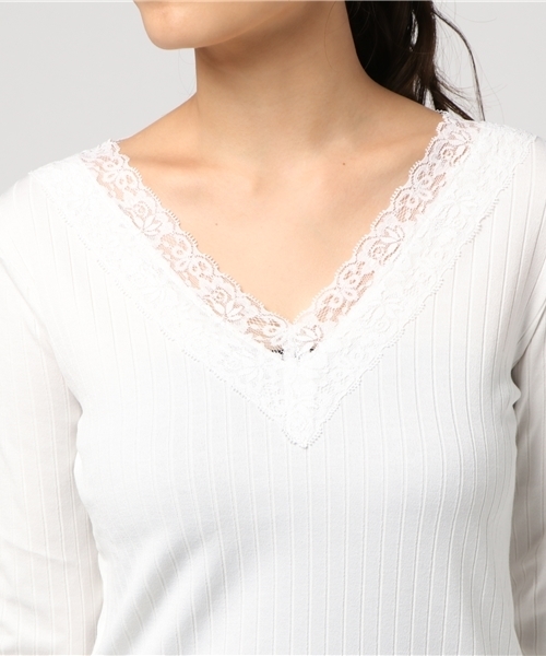 niko and...（ニコアンド）の「テレコレース付きVネックTシャツ【niko and ...】（Tシャツ/カットソー・レディース・ピンク/ブラック/オフホワイト/グレー・LARGE/MEDIUM）」の8枚目の写真