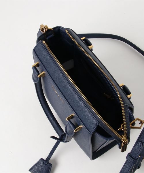 CHARLES & KEITH（チャールズ & キース）の「スモールシティ