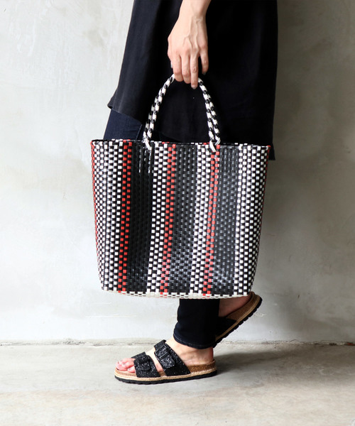 salle de bal（サルデバル）の「メルカドバック　/かご編みバック / お買いものバック/市場のバッグ（トートバッグ・レディース・ホワイト/ブラック/イエロー/ブルー/その他1/その他2/オレンジ・FREE）」の2枚目の写真