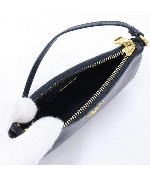 最終価格値下げ不可極美品PRADAバックアクセサリーポーチ　NERO58 PRADA/プラダ】新型ナイロン 三角ロゴプレート アクセサリー