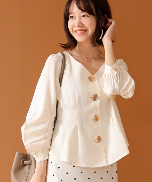 SESTO（セスト）の「パフスリーブメタル釦ブラウス（シャツ/ブラウス・レディース・カーキ/ベージュ/ブラック/ホワイト・M）」の2枚目の写真