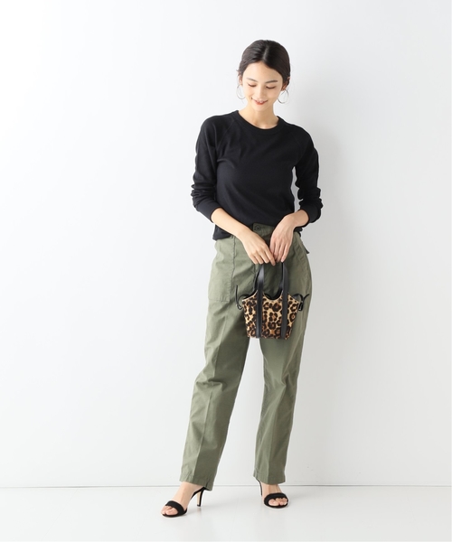 SLOBE IENA(スローブイエナ)の「HANES クルーネックカットソー(Tシャツ/カットソー・レディース・ブラック/グレー/アイボリー・FREE)」の4枚目の写真