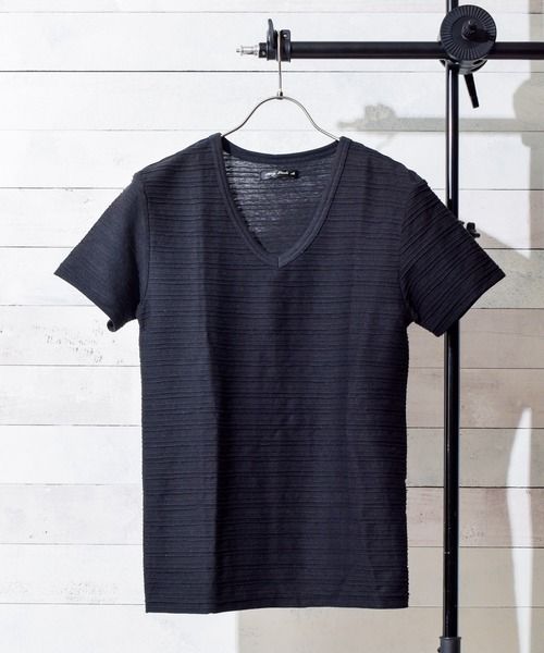 NO WAY(ノーウェイ)の「/タックジャガードVネックTシャツ/(Tシャツ/カットソー・レディース・ホワイト/ブラック/ネイビー/ワインレッド・LARGE/X-LARGE/MEDIUM)」の2枚目の写真