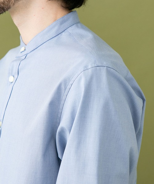 UNITED TOKYO（ユナイテッドトウキョウ）の「シャークスキンバンドカラー（シャツ/ブラウス・メンズ・ホワイト/サックスブルー/グレイッシュベージュ/ブラック・1/2/3）」の7枚目の写真
