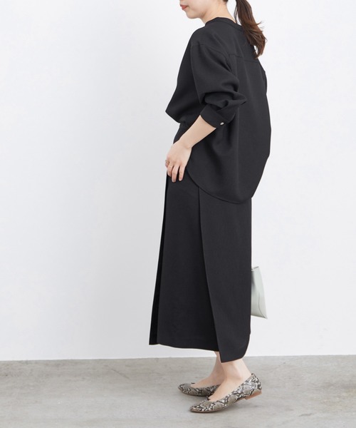 ADAM ET ROPE'（アダムエロペ）の「ツイルスキッパーブラウス（シャツ/ブラウス・レディース・ベージュ/ブラック・FREE）」の4枚目の写真