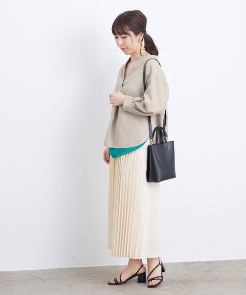 ADAM ET ROPE'（アダムエロペ）の「ツイルスキッパーブラウス（シャツ/ブラウス・レディース・ベージュ/ブラック・FREE）」の19枚目の写真