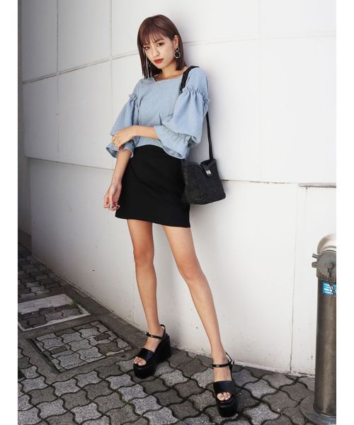 EMODA（エモダ）の「カットラインタイトスカート（スカート・レディース・ブラック/ミント/キャメル・SMALL/MEDIUM）」の4枚目の写真