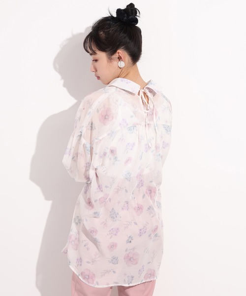 one after another NICE CLAUP（ワンアフターアナザーナイスクラップ）の「オリジナルフラワープリントシャツ（シャツ/ブラウス・レディース・ピンク/ブルー・FREE）」の4枚目の写真