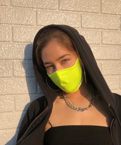 GUACAMOLE（ガカモレ）の「STRETCH MASK  -washable & sustainable- / ストレッチマスク　ウォッシャブル アンド サスティナブル（マスク・レディース・ホワイト/ブラック/イエロー・FREE）」の3枚目の写真