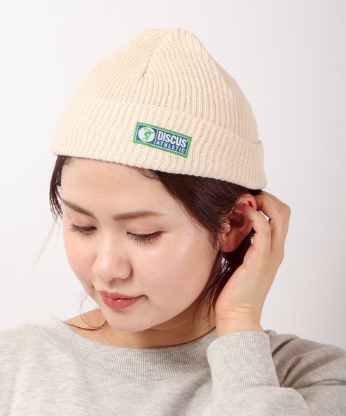 DISCUS（ディスカス）の「【DISCUS】ワンポイント ショートニットキャップ（ニットキャップ/ビーニー・メンズ・ライトイエロー/ネイビー/ライトピンク/オフホワイト/グレー/ブラック/ダークオレンジ/イエロー/ライトパープル/レッド/ライトブルー/グリーン・FREE）」の2枚目の写真