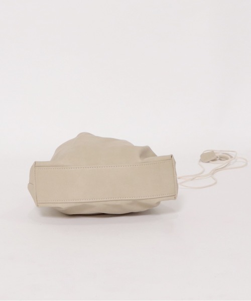 archives（アルシーヴ）の「イージー巾着（ショルダーバッグ・レディース・ブラック/ベージュ/パイソン・FREE）」の5枚目の写真