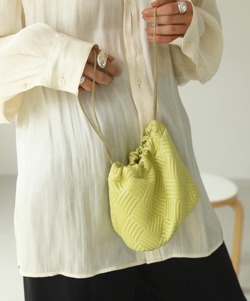 TODAYFUL（トゥデイフル）の「サテンジャガードパース（ハンドバッグ・レディース・パープル/キナリ/グリーン系その他/ミント・FREE）」の7枚目の写真