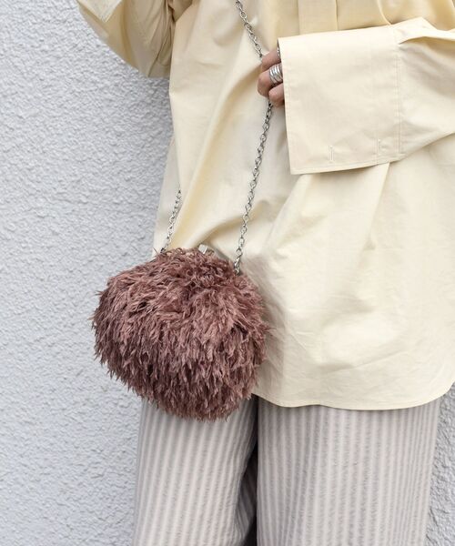 SHIPS（シップス）の「Anna Cecere:ショルダーバッグ◆（ショルダーバッグ・レディース・ブラック/ベージュ・ONE SIZE）」の2枚目の写真