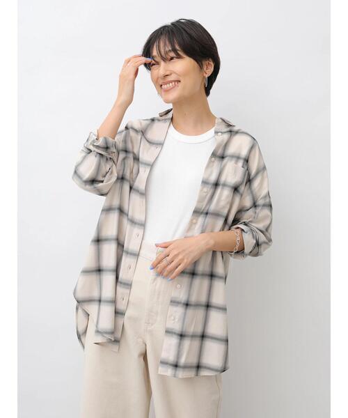 AMERICAN HOLIC（アメリカンホリック）の「バックタックとろみシャツチュニック　＊（シャツ/ブラウス・レディース・その他9/ストライプ/ホワイト系その他6/ホワイト系その他7・FREE）」の3枚目の写真